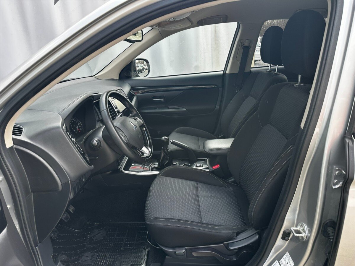Mitsubishi Outlander Kombi 2,0 l 110 kw