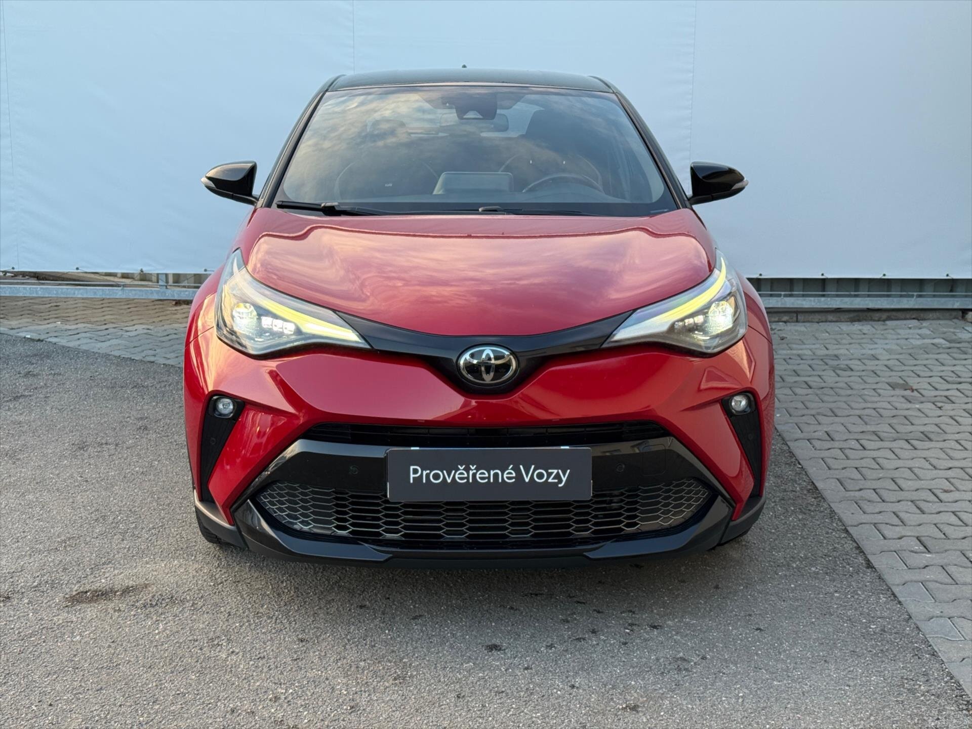 Toyota C-HR SUV 2,0 l 112 kw