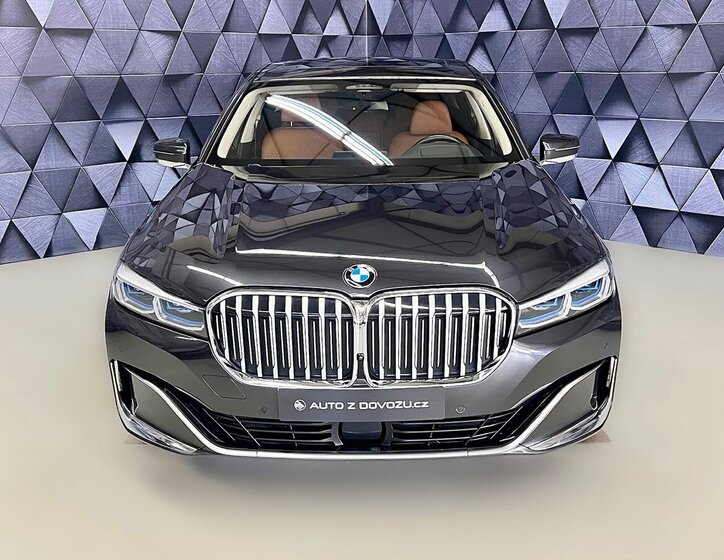 BMW Řada 7 Sedan / Limuzína 3,0 l 250 kw