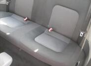 Volkswagen New Beetle 6