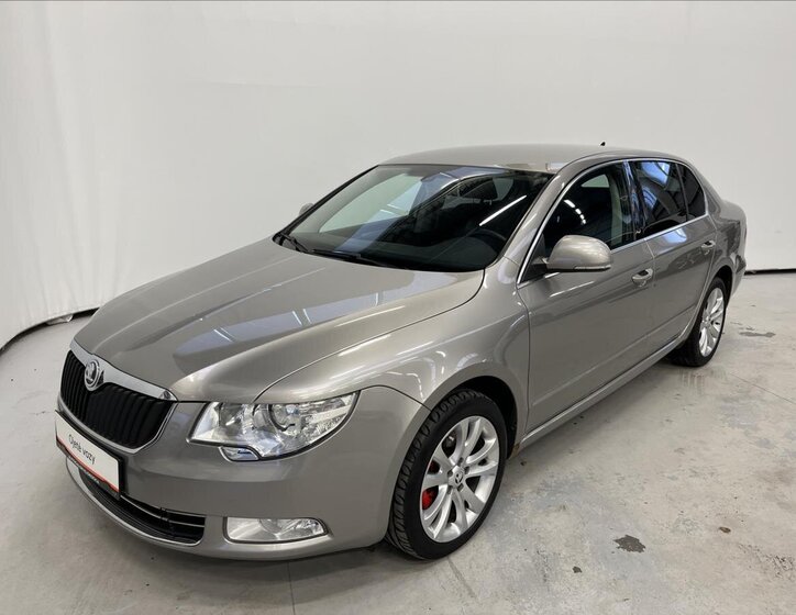 Škoda Superb Liftback 2,0 l 103 kw