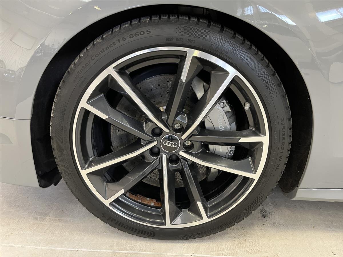 Audi S8 Sedan 4,0 l 445 kw