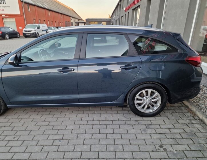 Hyundai i30 Kombi 1,6 l 85 kw