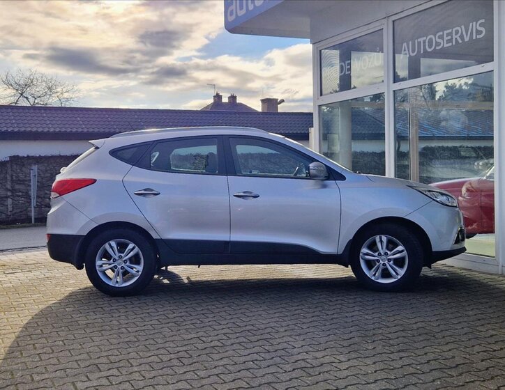 Hyundai ix35 SUV / Terénní 1,6 l 99 kw