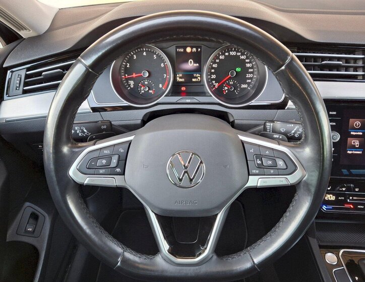 Volkswagen Passat Kombi 1,5 l 110 kw