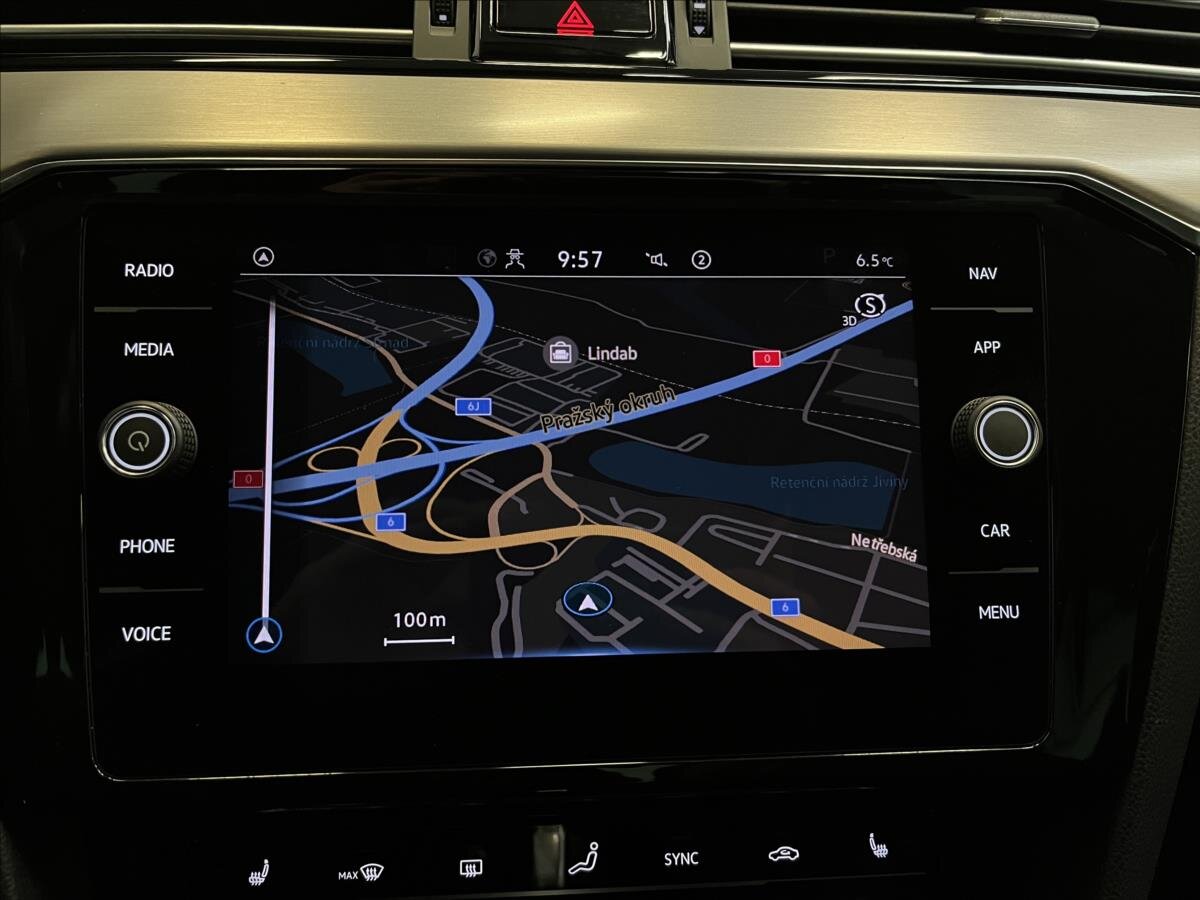 Volkswagen Passat Sedan / Limuzína 1,5 l 110 kw