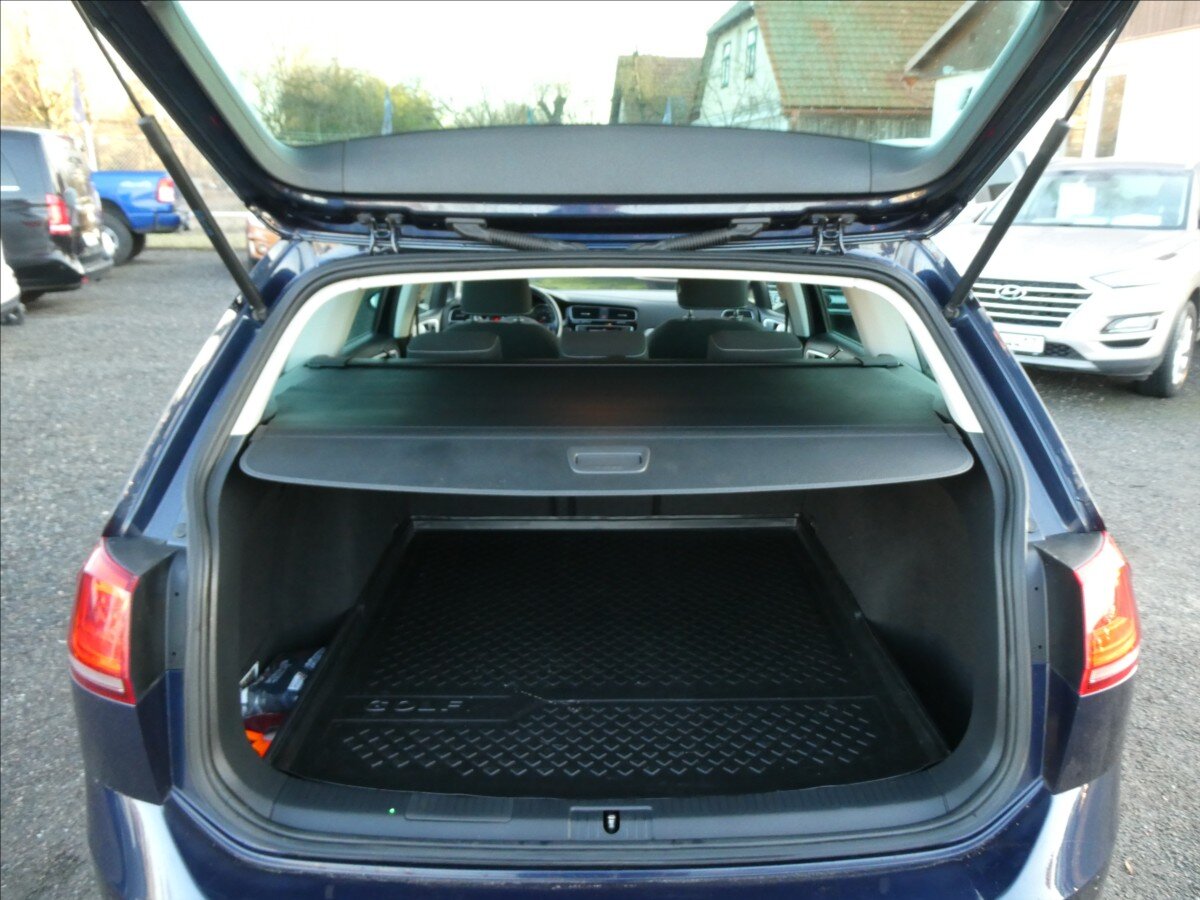 Volkswagen Golf Kombi 1,6 l 81 kw