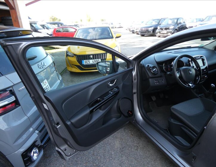 Renault Clio Hatchback 898,0 66 kw