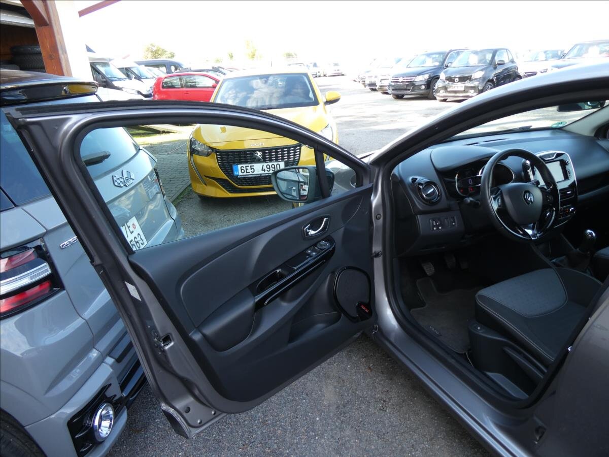 Renault Clio Hatchback 898,0 66 kw