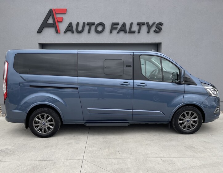 Ford Tourneo Custom 2