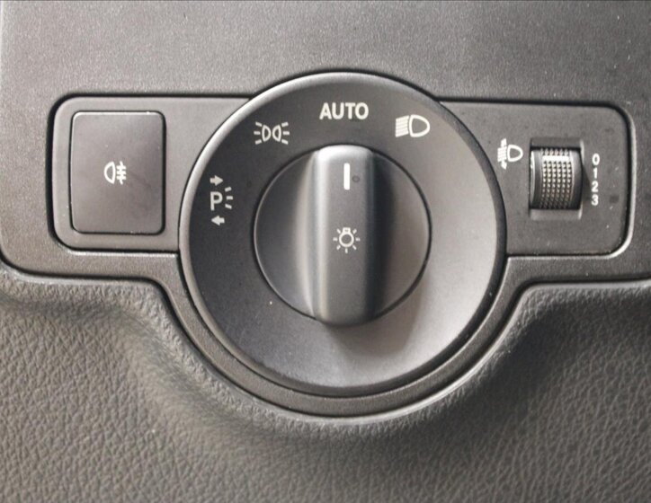 Mercedes-Benz Vito 16