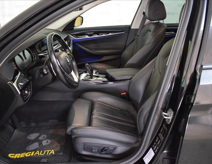 BMW Řada 5 Sedan / Limuzína 3,0 l 195 kw