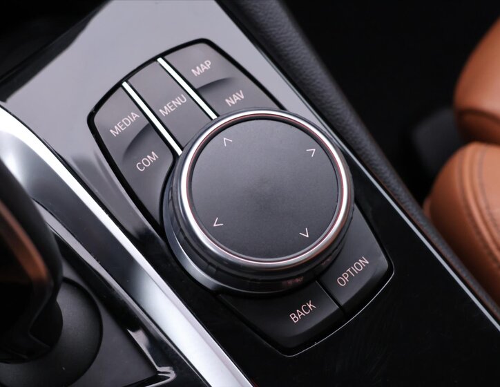 BMW Řada 5 Kombi 2,0 l 120 kw