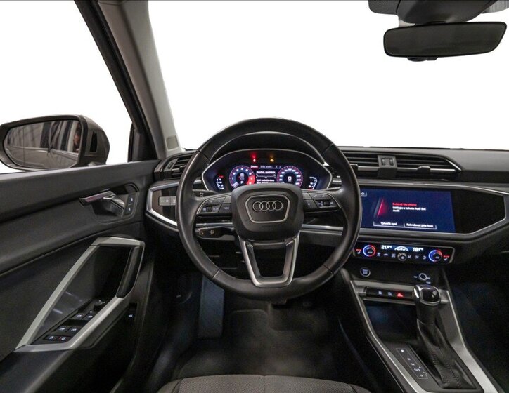 Audi Q3 SUV / Terénní 1,5 l 110 kw