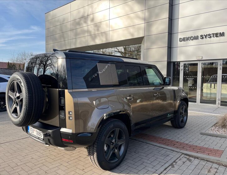 Land Rover Defender SUV / Terénní 3,0 l 183 kw