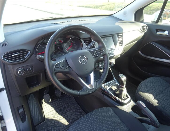 Opel Crossland X MPV 1,2 l 61 kw