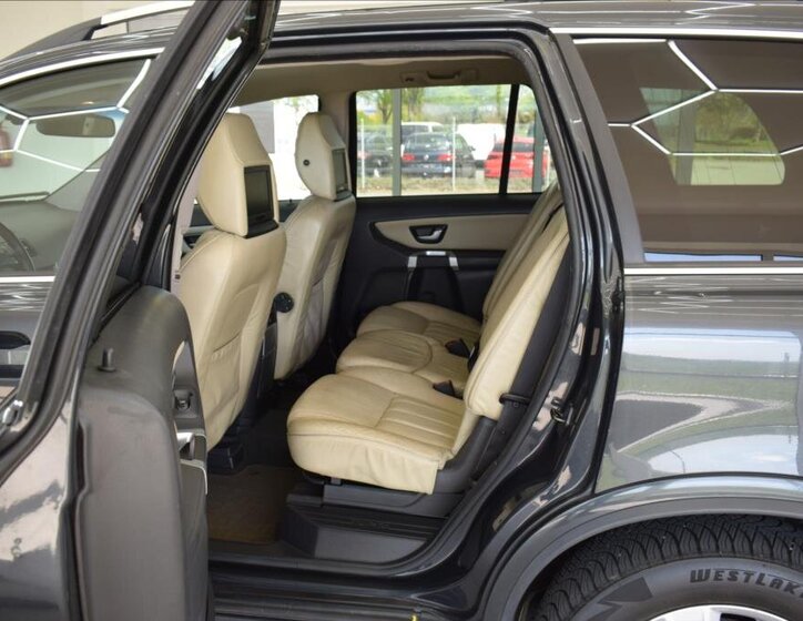 Volvo XC90 SUV / Terénní 2,4 l 136 kw