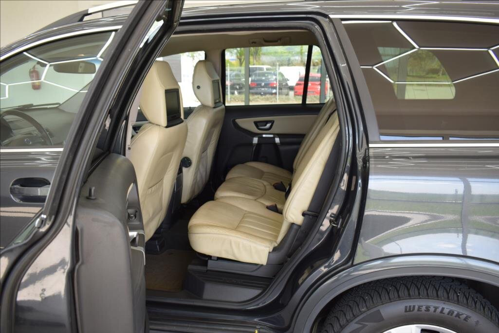 Volvo XC90 SUV / Terénní 2,4 l 136 kw