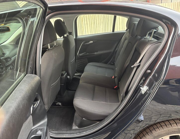 Fiat Tipo Sedan / Limuzína 1,4 l 70 kw