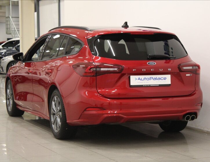 Ford Focus Kombi 999,0 114 kw