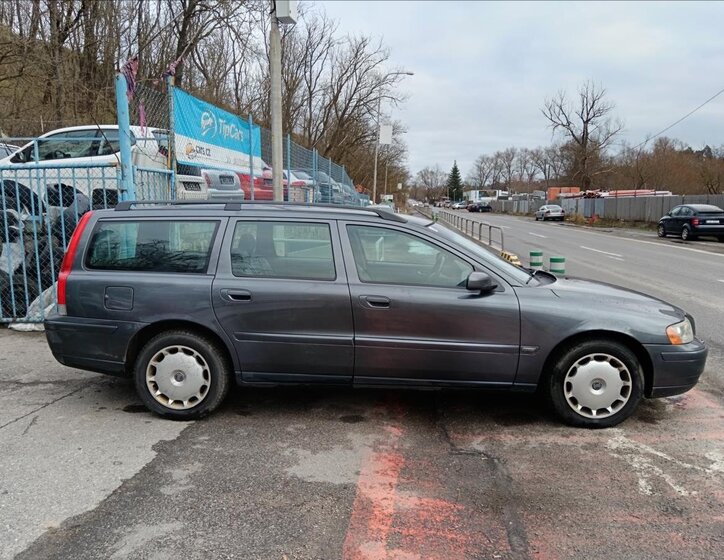 Volvo V70 13