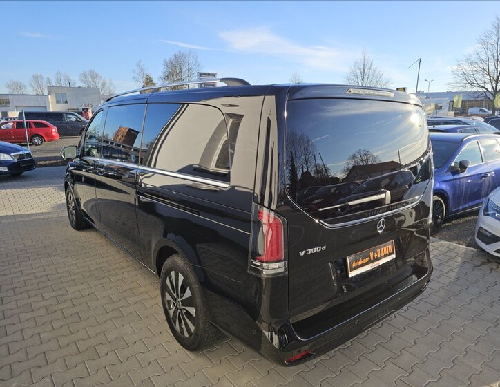 Mercedes-Benz Třídy V Kombi 2,0 l 174 kw