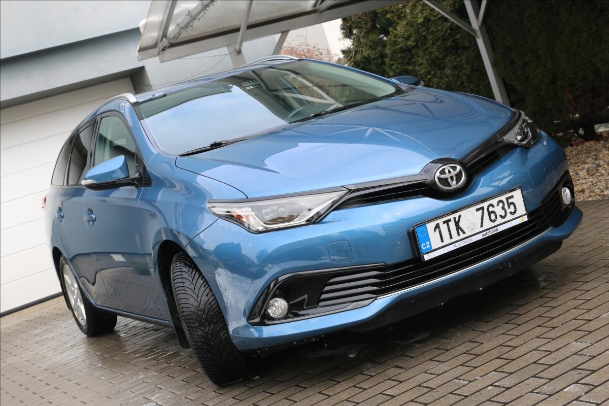 Toyota Auris Kombi 1,6 l 97 kw