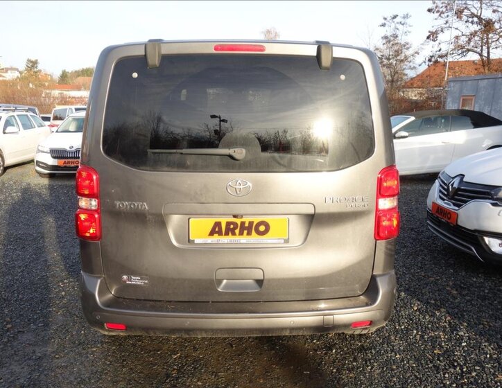 Toyota ProAce Verso 4