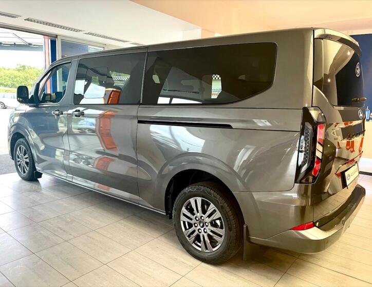 Ford Tourneo Custom 3