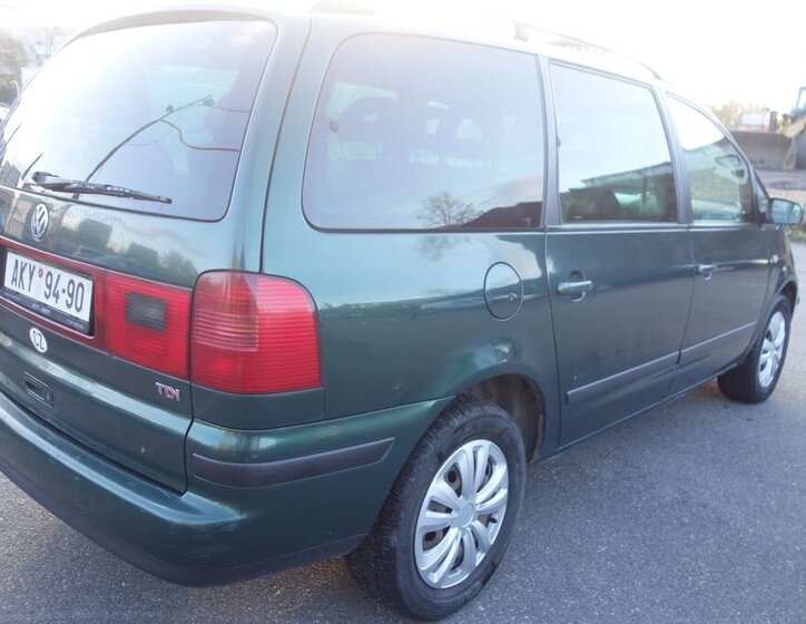 Volkswagen Sharan 5
