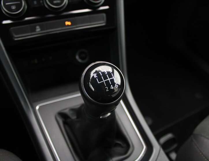 Volkswagen Touran 25