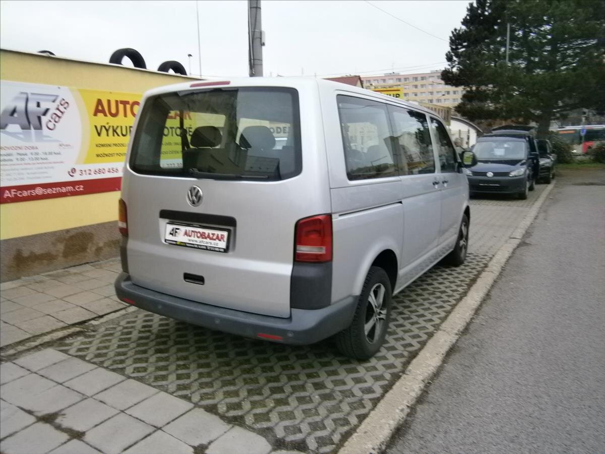 Volkswagen Caravelle Kombi 2,0 l 75 kw