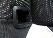 Volkswagen T-Roc SUV / Terénní 2,0 l 110 kw