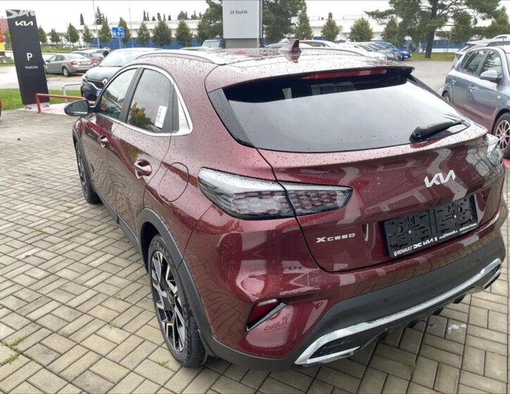 KIA XCeed SUV / Terénní 1,6 l 110 kw