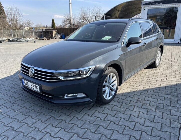 Volkswagen Passat Kombi 2,0 l 110 kw