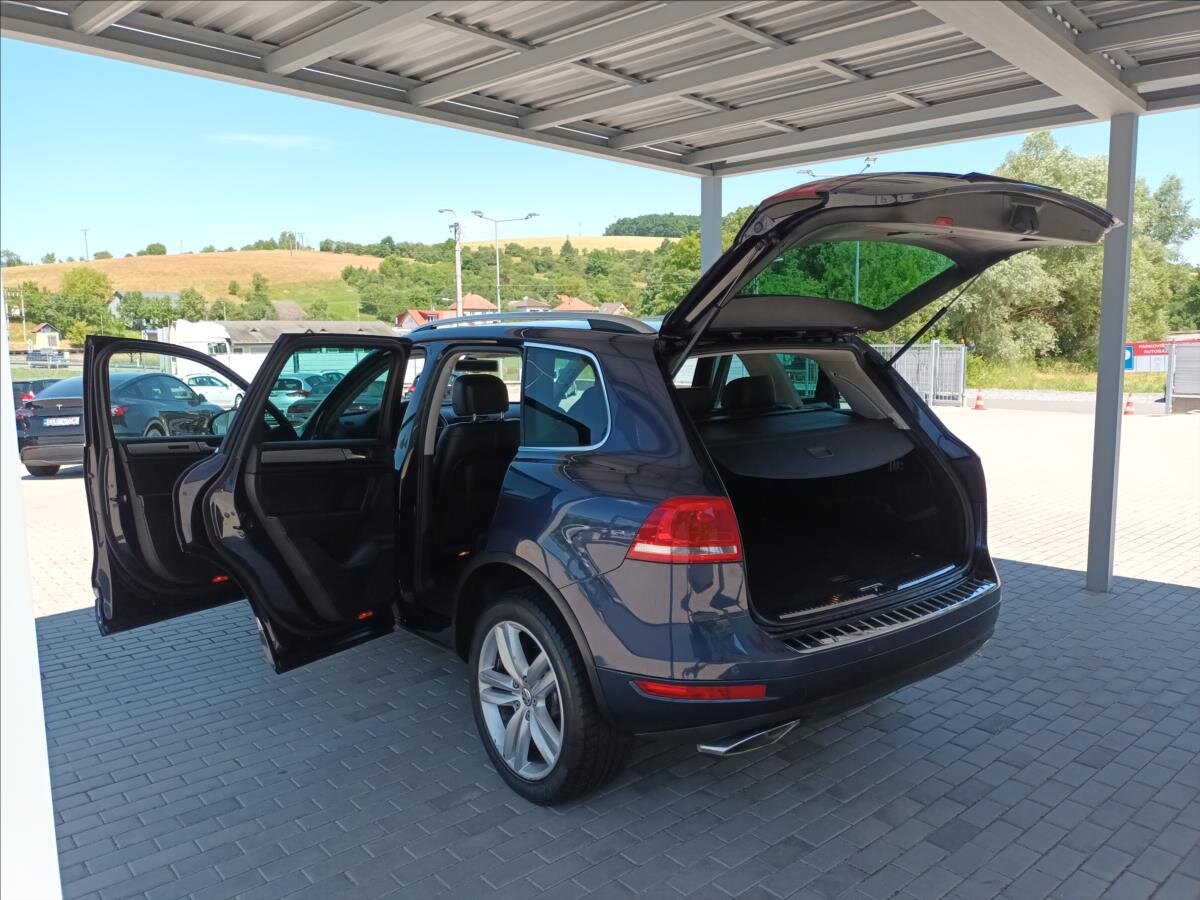 Volkswagen Touareg SUV / Terénní 3,0 l 176 kw