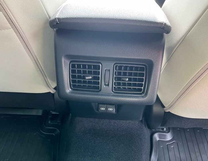 Toyota Camry Sedan / Limuzína 2,5 l 137 kw