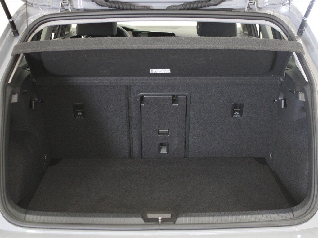 Volkswagen Golf Hatchback 999,0 81 kw