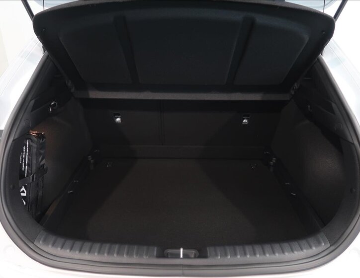 KIA XCeed CUV / Crossover 1,5 l 103 kw