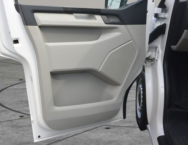 Volkswagen Transporter Valník 2,0 l 103 kw