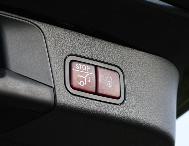 Mercedes-Benz GLB 12