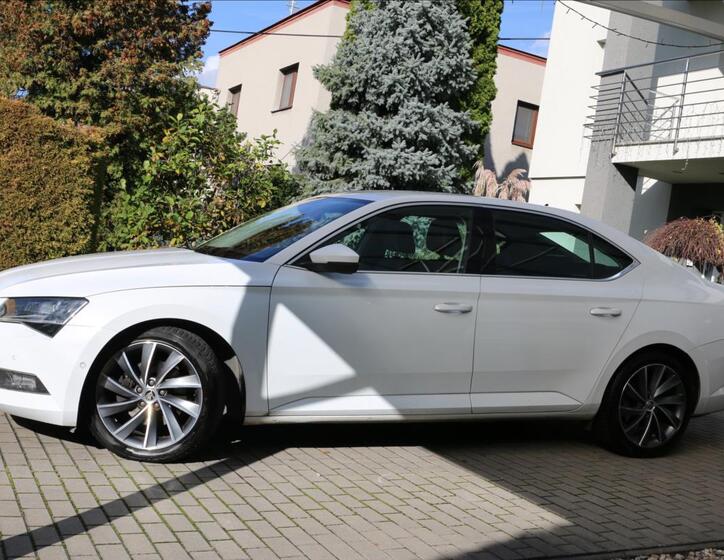 Škoda Superb 12
