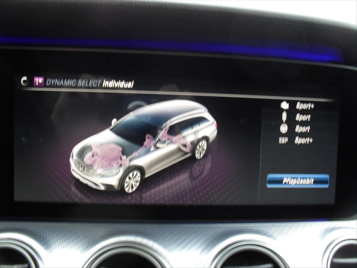 Mercedes-Benz Třídy E Kombi 3,0 l 190 kw