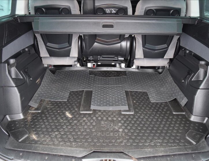 Peugeot 807 MPV 2,0 l 100 kw