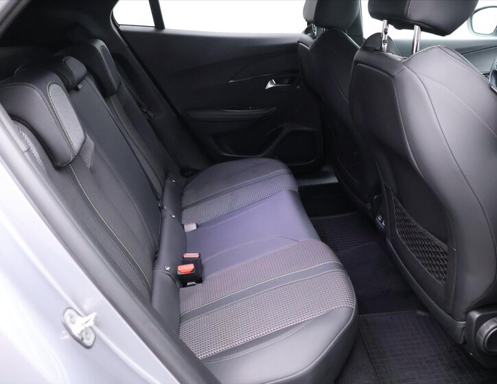 Peugeot 2008 SUV / Terénní 1,2 l 96 kw