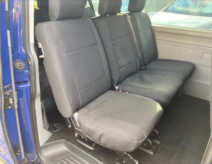 Volkswagen Caravelle 3