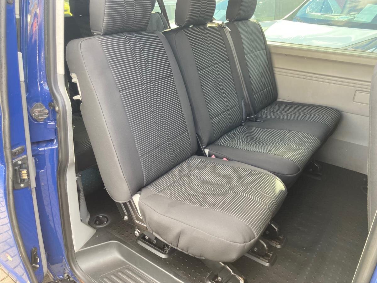 Volkswagen Caravelle