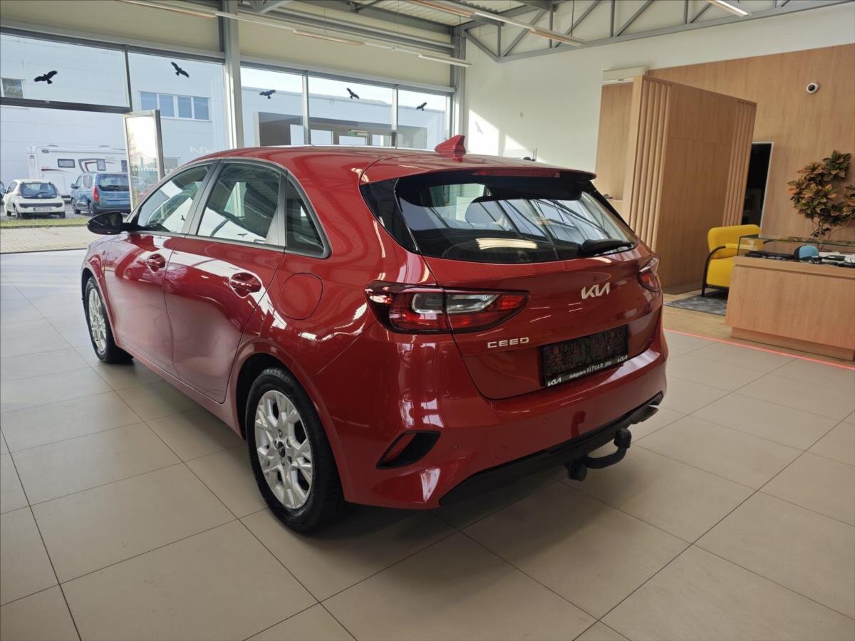 KIA Ceed Hatchback 1,5 l 117 kw