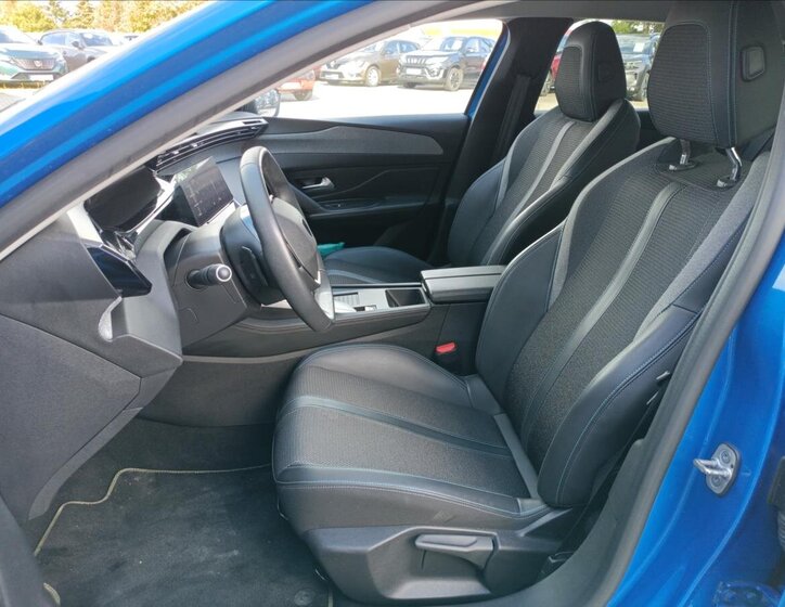 Peugeot 308 Hatchback 1,6 l 110 kw