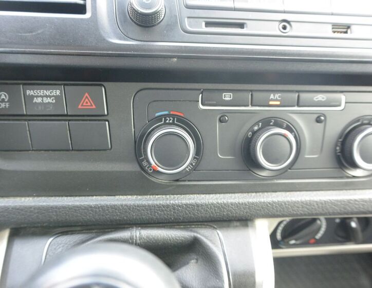 Volkswagen Transporter 18